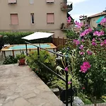 Lucky House لا سبيتسْيا