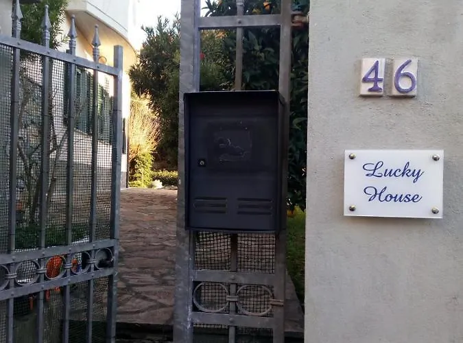 Апартаменты Lucky House